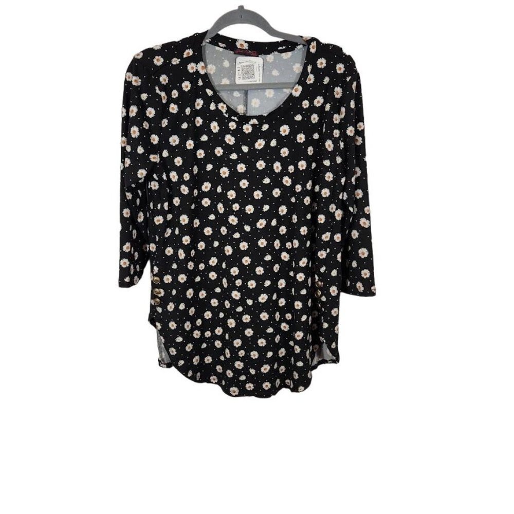 New Shiela Rose Daisy‎ Tee in Black - Size Large